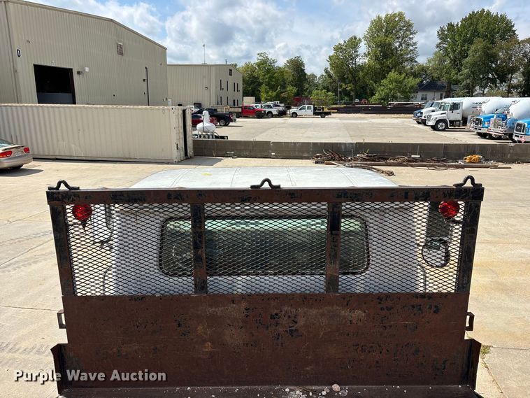 image for item FG0702 1990 International 4900 flatbed truck