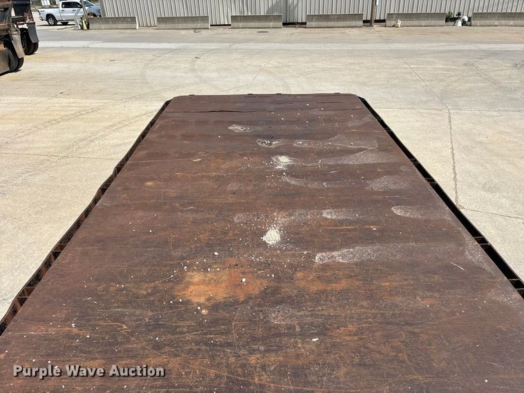 image for item FG0702 1990 International 4900 flatbed truck
