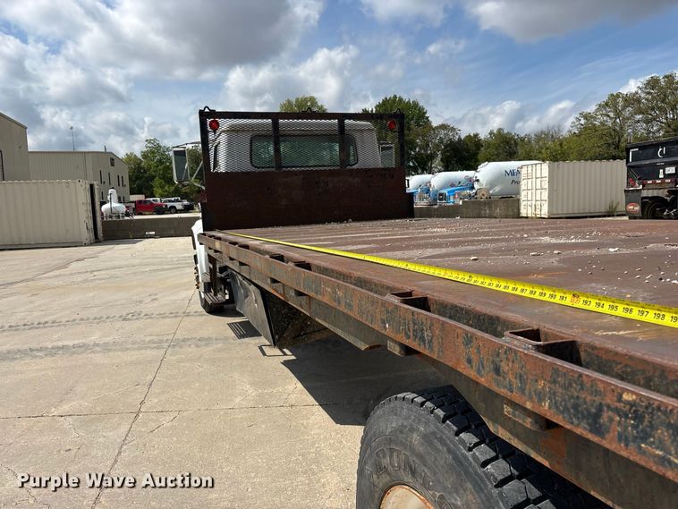 image for item FG0702 1990 International 4900 flatbed truck