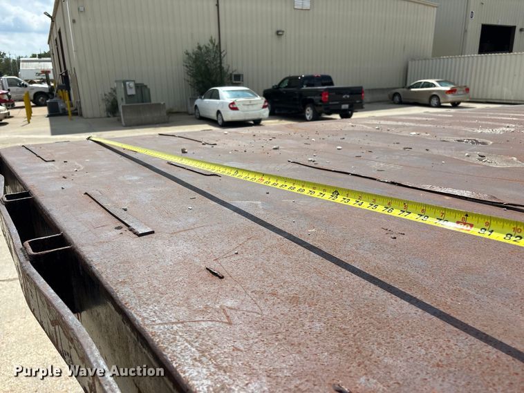 image for item FG0702 1990 International 4900 flatbed truck