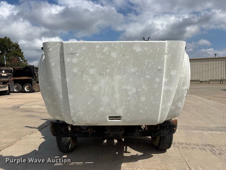 image for item FG0702 1990 International 4900 flatbed truck
