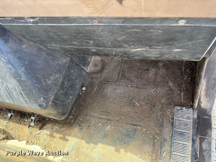 image for item FG0702 1990 International 4900 flatbed truck