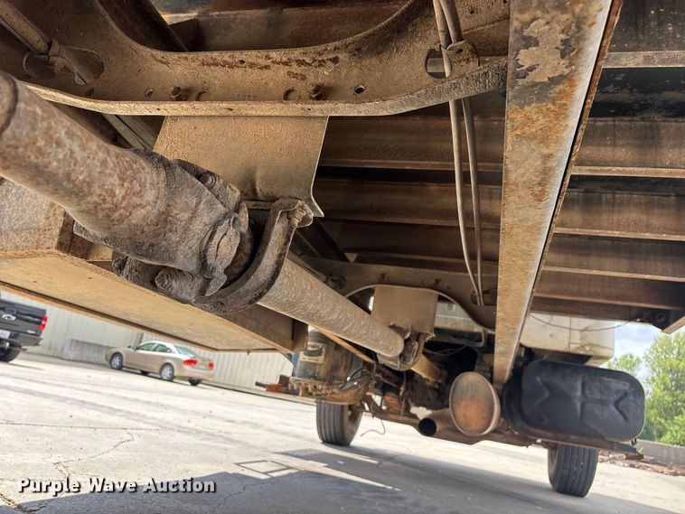 image for item FG0702 1990 International 4900 flatbed truck