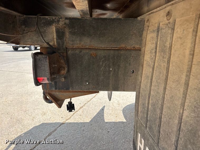 image for item FG0702 1990 International 4900 flatbed truck