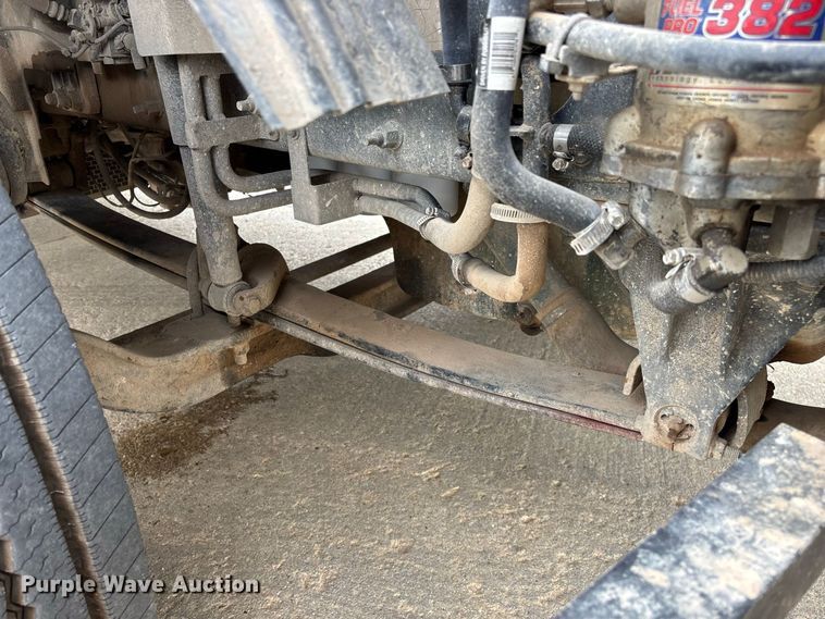 image for item FG0703 2012 Volvo VN semi truck
