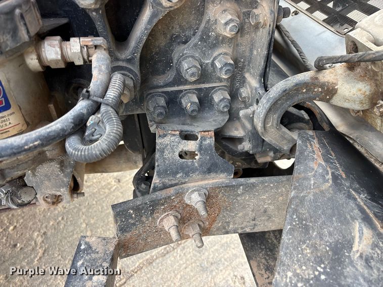 image for item FG0703 2012 Volvo VN semi truck