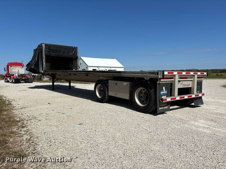 image for item FG0727 2015 Fontaine Revolution 52 conestoga trailer