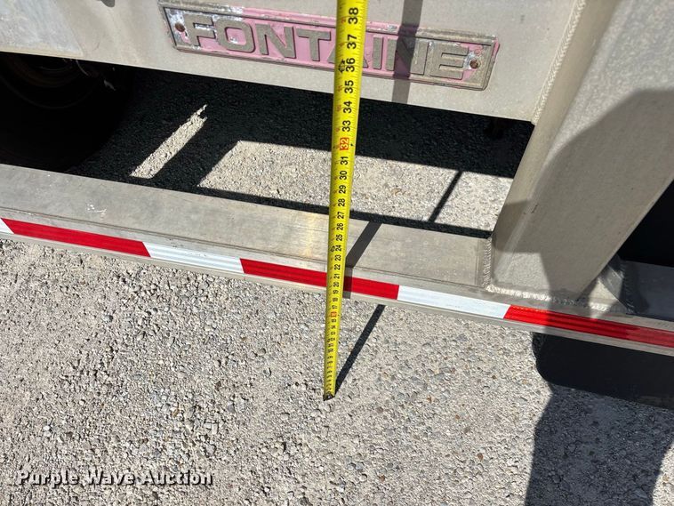 image for item FG0727 2015 Fontaine Revolution 52 conestoga trailer