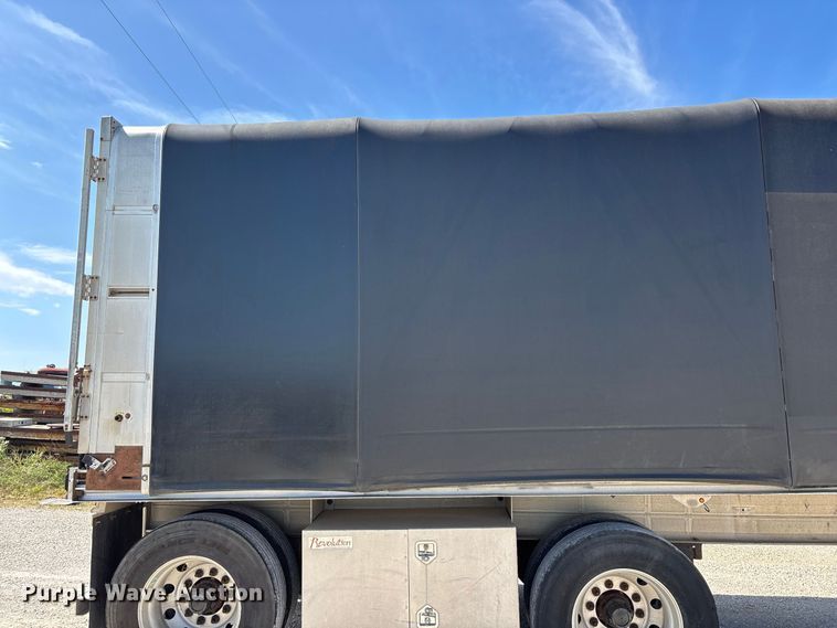 image for item FG0727 2015 Fontaine Revolution 52 conestoga trailer