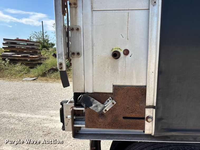 image for item FG0727 2015 Fontaine Revolution 52 conestoga trailer
