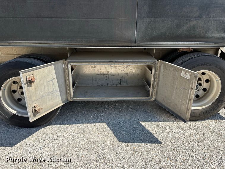image for item FG0727 2015 Fontaine Revolution 52 conestoga trailer