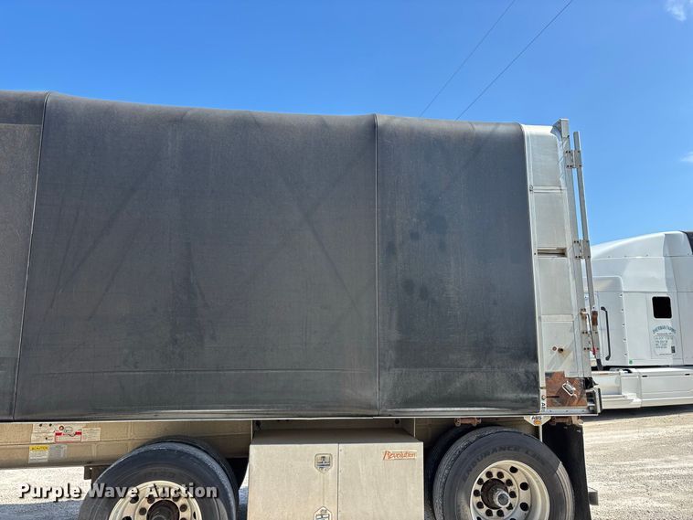 image for item FG0727 2015 Fontaine Revolution 52 conestoga trailer