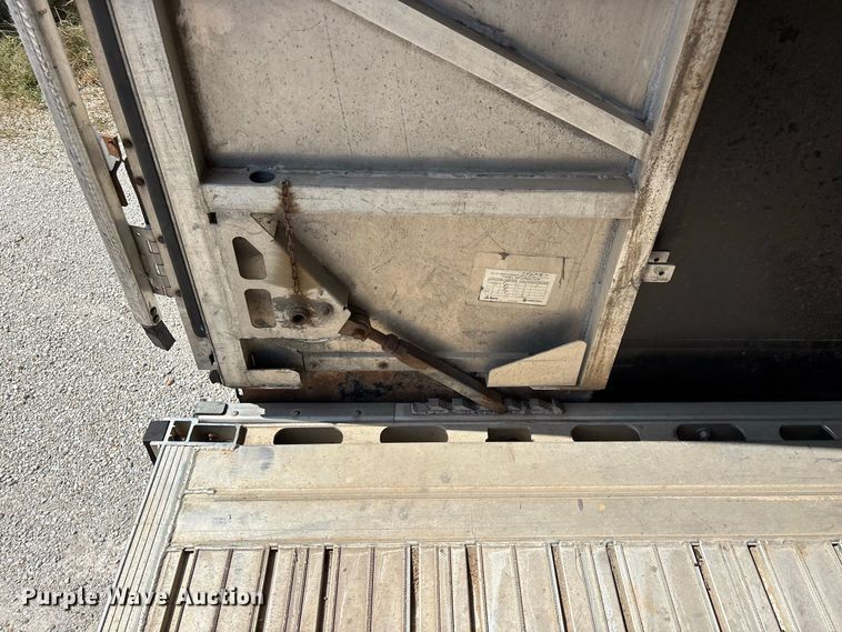 image for item FG0727 2015 Fontaine Revolution 52 conestoga trailer
