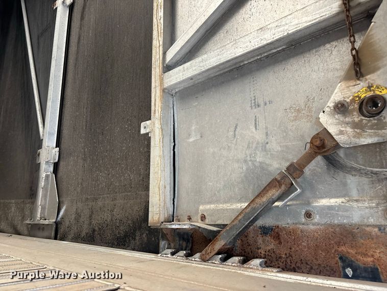 image for item FG0727 2015 Fontaine Revolution 52 conestoga trailer