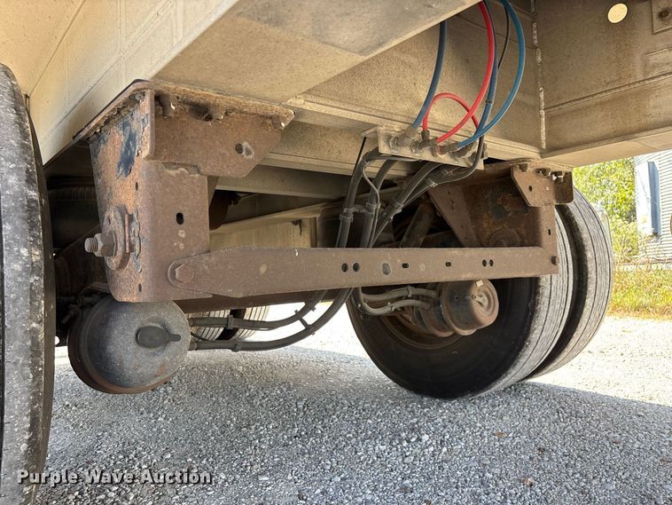 image for item FG0727 2015 Fontaine Revolution 52 conestoga trailer