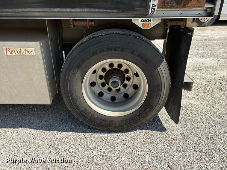 image for item FG0727 2015 Fontaine Revolution 52 conestoga trailer