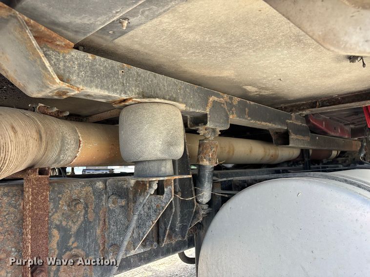 image for item FG0728 1999 Mack CH613 semi truck