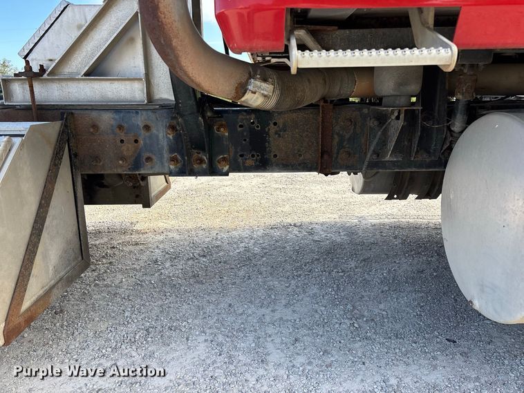 image for item FG0728 1999 Mack CH613 semi truck