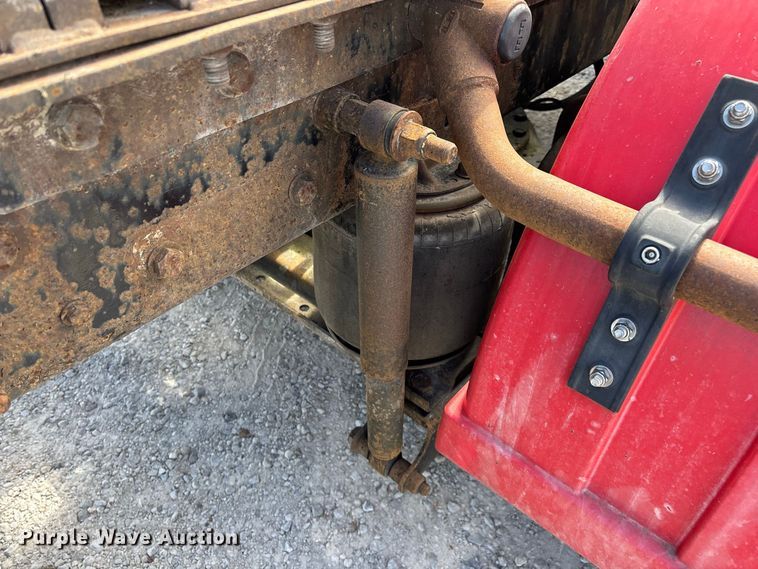 image for item FG0728 1999 Mack CH613 semi truck