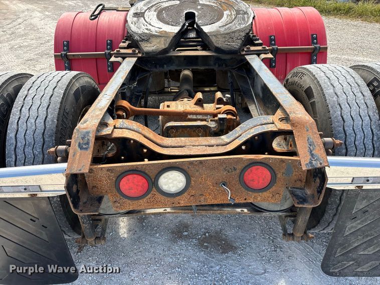 image for item FG0728 1999 Mack CH613 semi truck