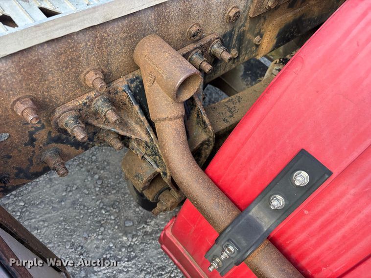 image for item FG0728 1999 Mack CH613 semi truck