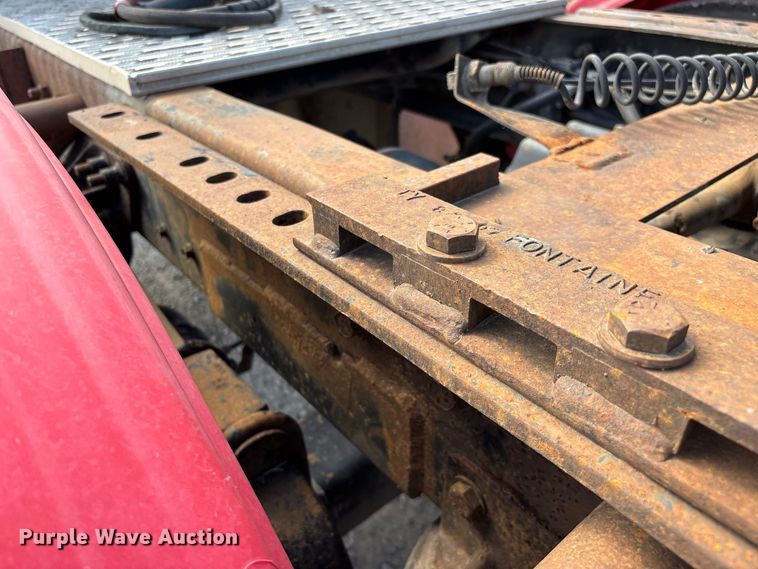 image for item FG0728 1999 Mack CH613 semi truck