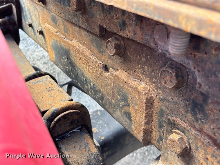image for item FG0728 1999 Mack CH613 semi truck