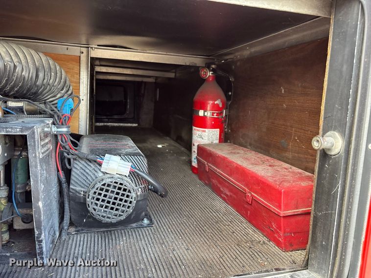 image for item FG0728 1999 Mack CH613 semi truck