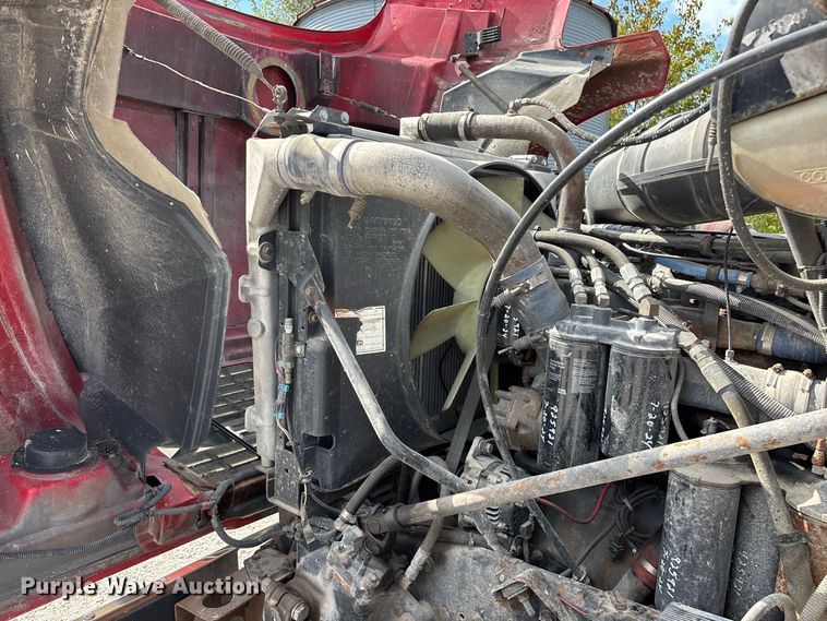 image for item FG0728 1999 Mack CH613 semi truck