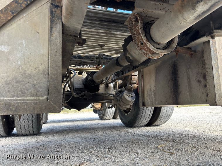 image for item FG0728 1999 Mack CH613 semi truck