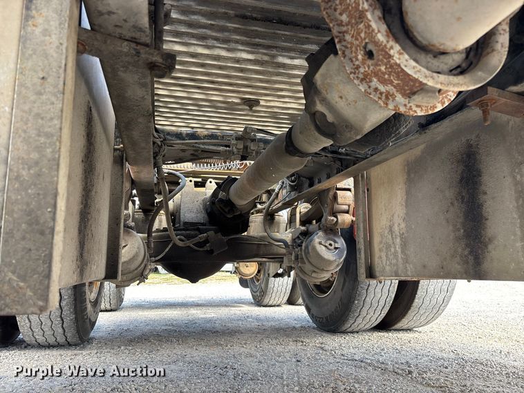 image for item FG0728 1999 Mack CH613 semi truck
