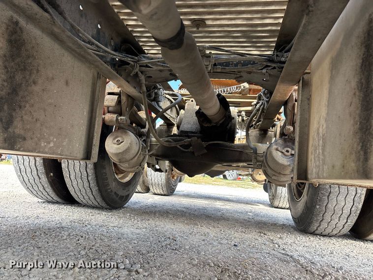 image for item FG0728 1999 Mack CH613 semi truck