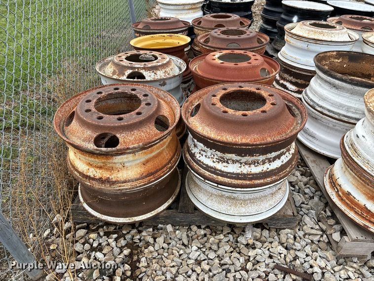 image for item FG0730 (74) steel wheels