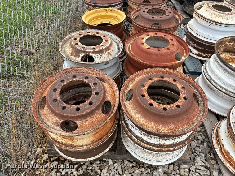 image for item FG0730 (74) steel wheels