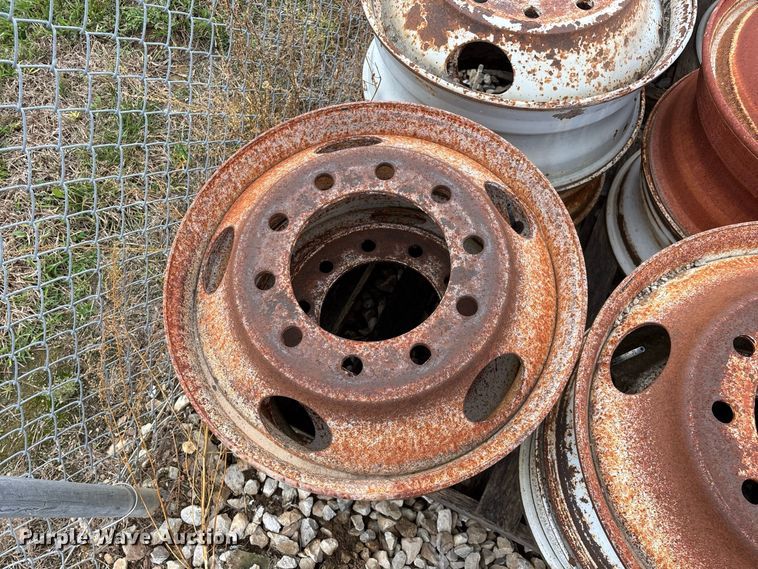 image for item FG0730 (74) steel wheels