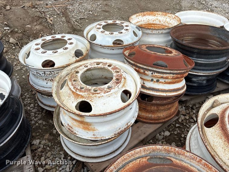 image for item FG0730 (74) steel wheels