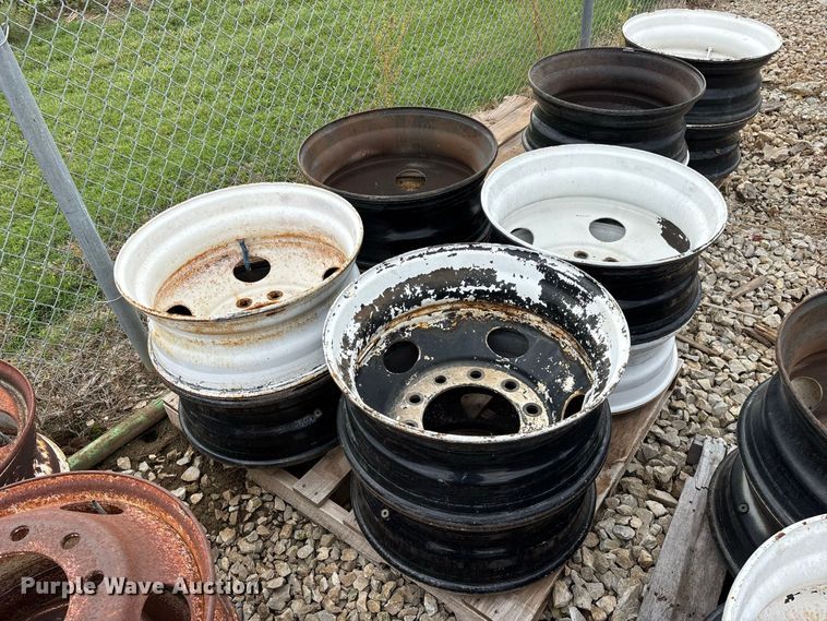 image for item FG0730 (74) steel wheels