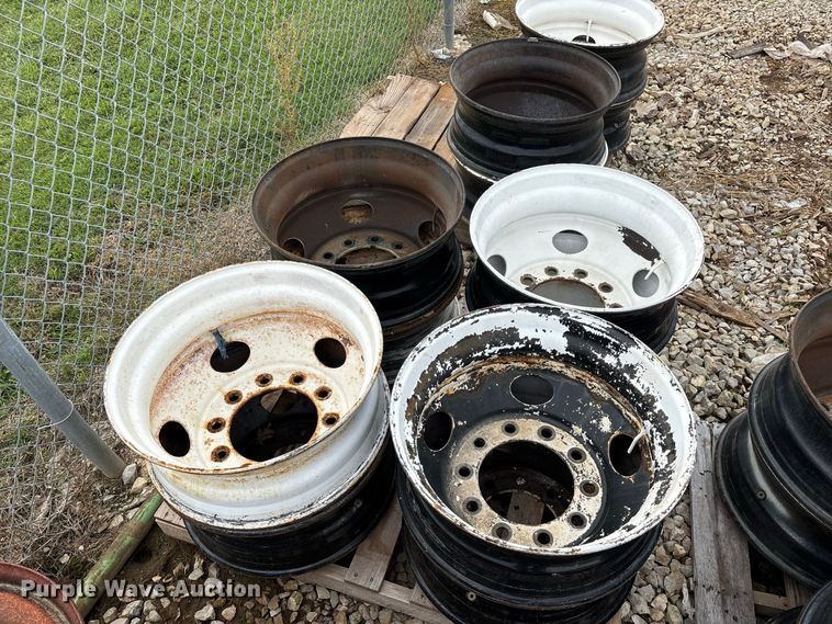 image for item FG0730 (74) steel wheels