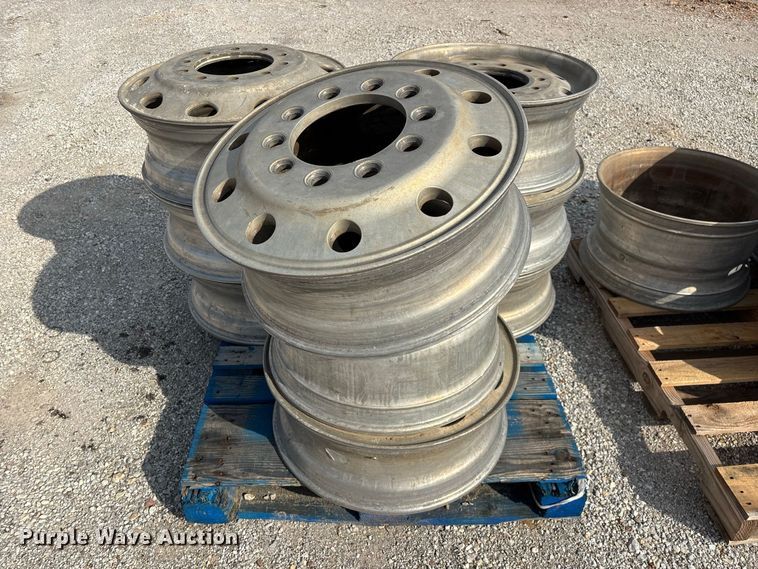 image for item FG0731 (25) 10 lug aluminum wheels