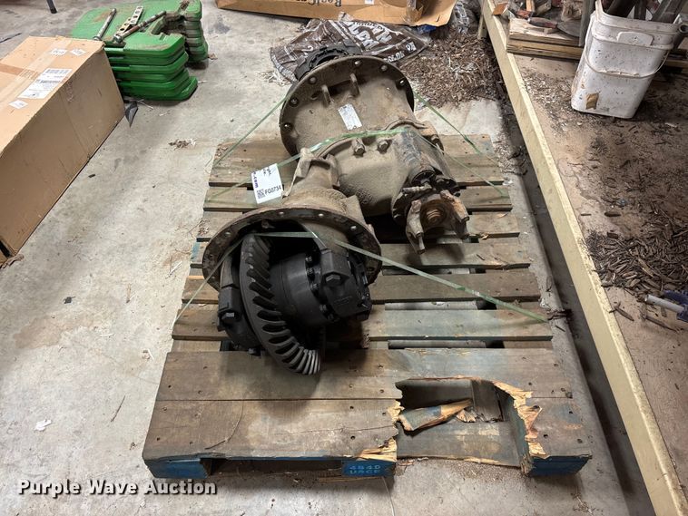 image for item FG0734 (2) Spicer semi truck differentials