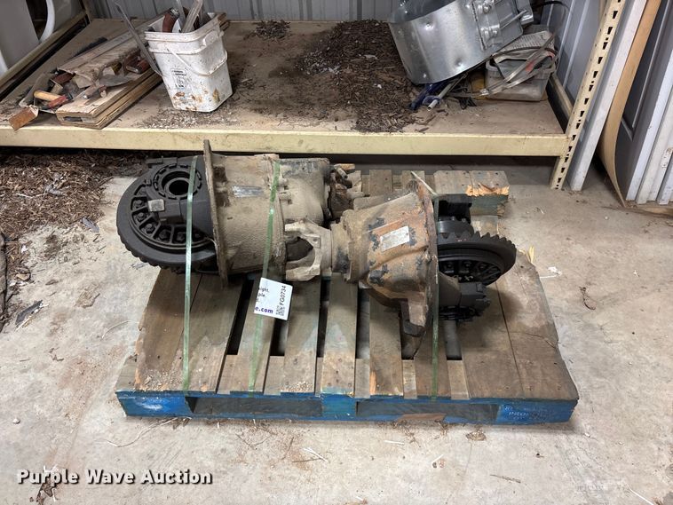 image for item FG0734 (2) Spicer semi truck differentials