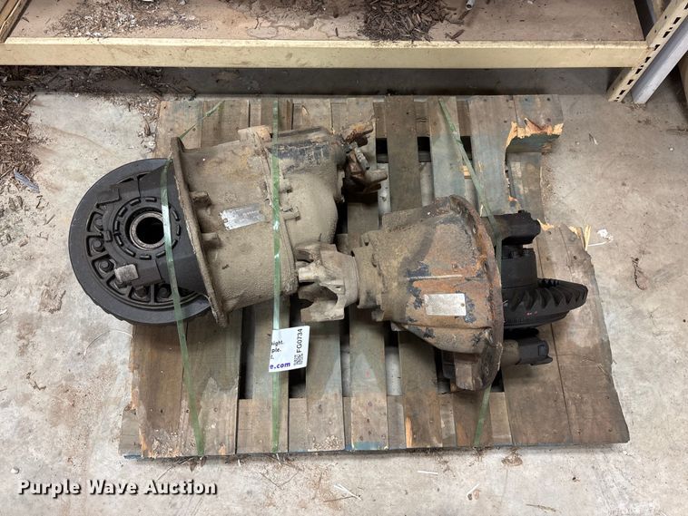 image for item FG0734 (2) Spicer semi truck differentials