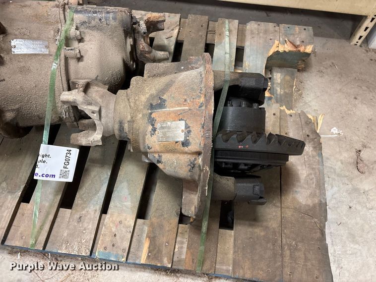 image for item FG0734 (2) Spicer semi truck differentials