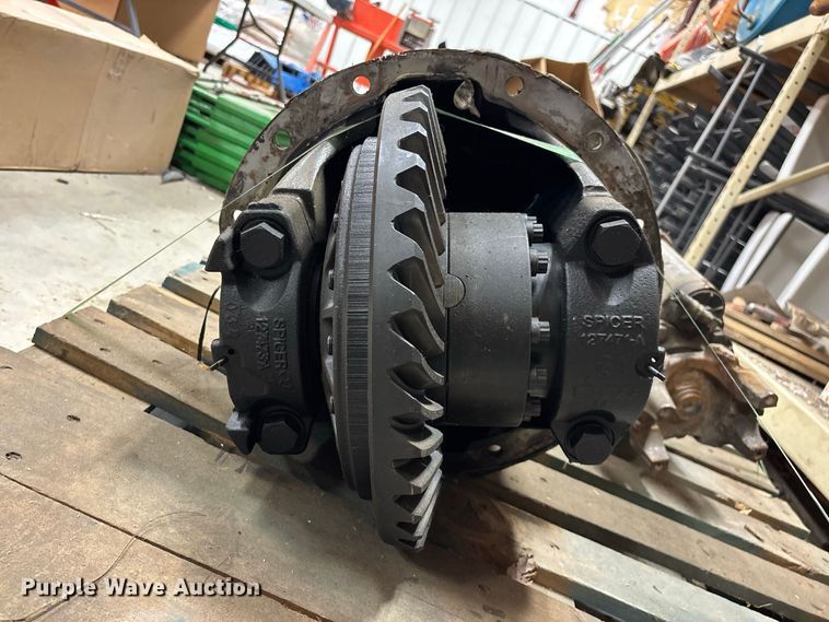 image for item FG0734 (2) Spicer semi truck differentials
