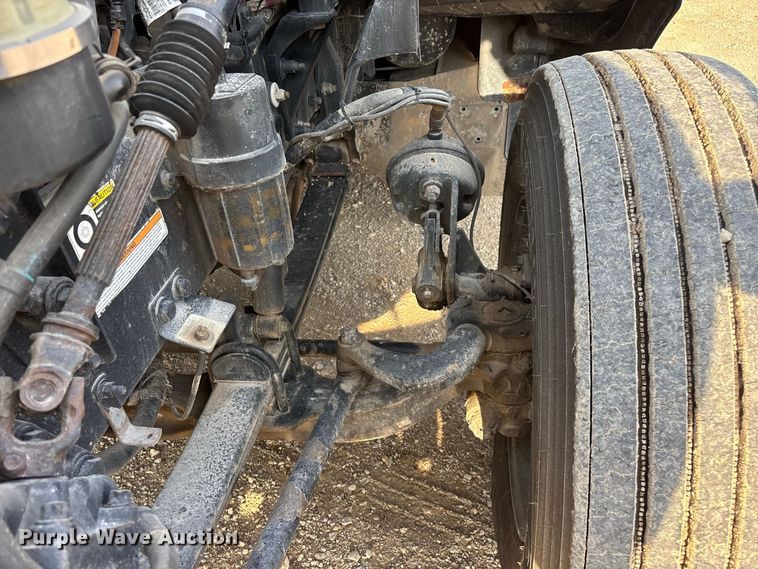 image for item FG0735 2016 Peterbilt 587 semi truck