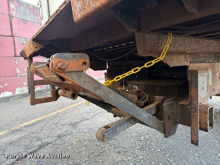 image for item FG3018 1999 Freightliner FL70 box truck