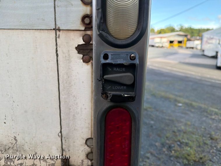 image for item FG3018 1999 Freightliner FL70 box truck