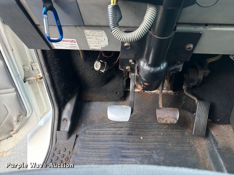 image for item FG3018 1999 Freightliner FL70 box truck