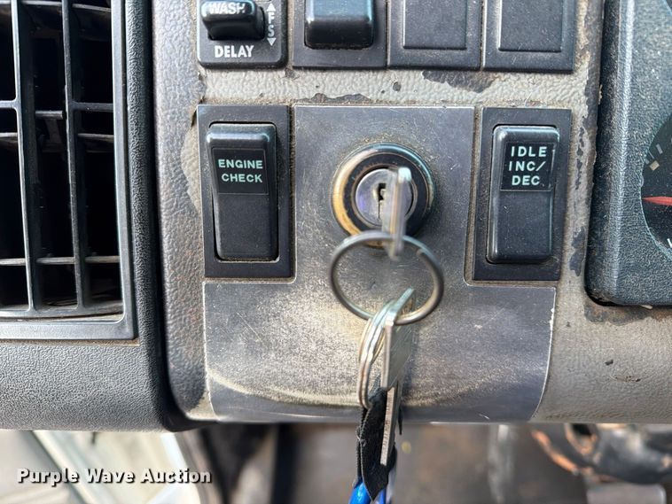 image for item FG3018 1999 Freightliner FL70 box truck