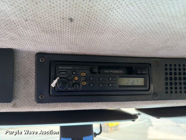 image for item FG3018 1999 Freightliner FL70 box truck